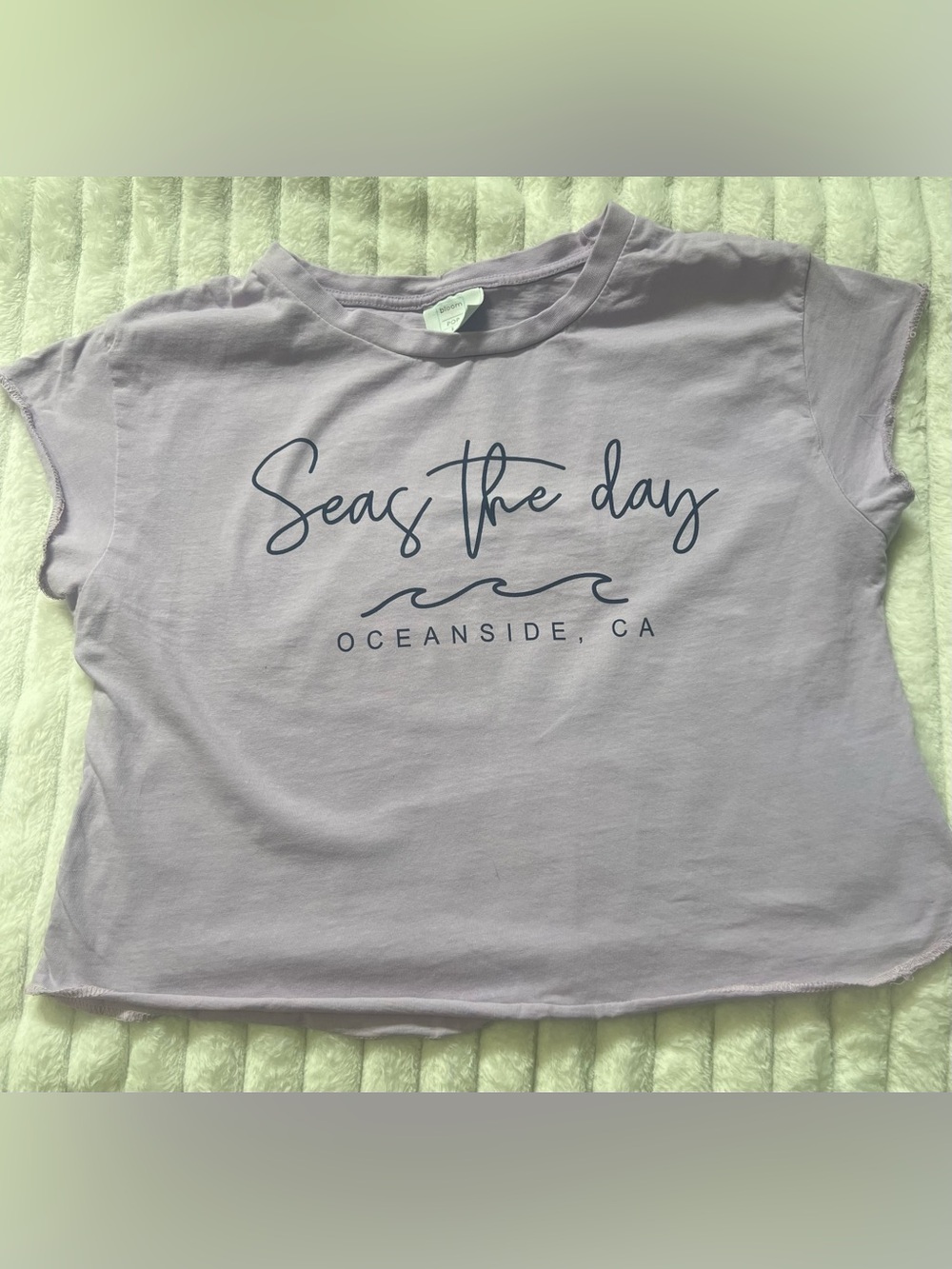 bloom Lavender Tee with Subtle Tag Graphic L